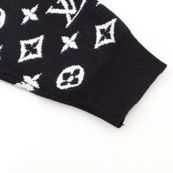 Louis Vuitton Monogram Jacquard Knit V-Neck Cardigan - Picture 7 of 8